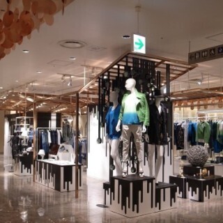東京都・伊勢丹新宿店にて共栄designの岡本光市によるアート作品を展示