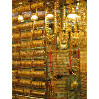 海外の『金』の楽しみ方 (1) "金の都市"ドバイ、減量1kgにつき1gの純金がもらえるキャンペーン!