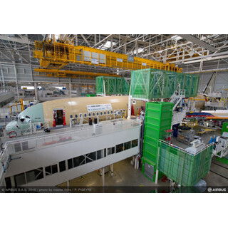 エアバス、キャセイパシフィックのA350XWB初号機が最終組み立てへ