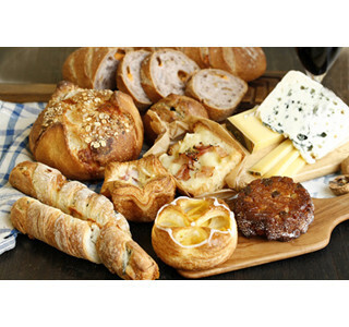 ドンク、フランスパン発売50周年企画を実施 ‐ ジャンボパンも登場