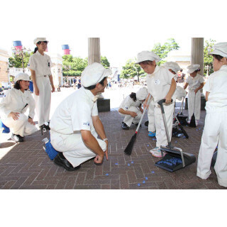 東京ディズニーシー、コスチューム姿でキャスト体験! 新プログラム開始