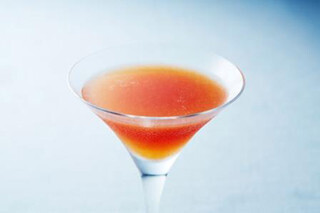 東京都新宿区の京王プラザホテルでマンスリーカクテル、パン、ケーキを販売