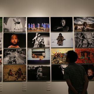 ソニーイメージングギャラリー銀座がリニューアル - 壁面や4K BRAVIAを駆使して多彩な企画展を開催