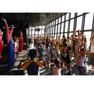 東京タワーで夏休み親子イベント開催 ‐ 150mの展望台でラジオ体操も