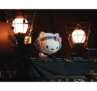 DJ Hello Kittyも! 東京都・サンリオピューロランドでハロウィンパーティ