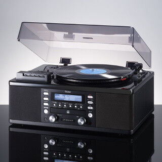 ティアック、レコード&amp;カセット対応のCDレコーダーに鏡面ブラックモデル