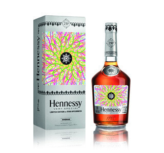 ヘネシー、NYの現代アーティストとコラボした限定商品を発売