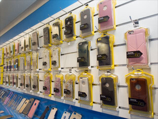 新型iPhoneはわずかにサイズアップ!? 展示会から見えてきたiPhone 6sのシルエット