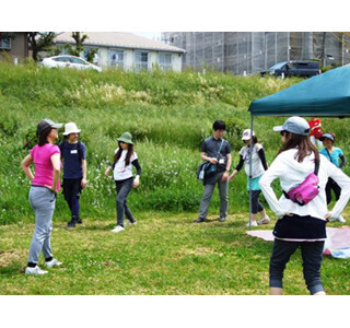 多摩川河川敷でマタニティカップルに向けたウォーキングイベント開催