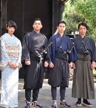 柳楽優弥&瀬戸康史、『合葬』の舞台でヒット祈願「気持ちが違う」