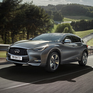 日産、インフィニティ「Q30」を独モーターショーで世界初公開