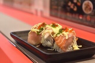 かっぱ寿司の新業態「鮨ノ場」には、すしを高速で届ける特急が走っていた!