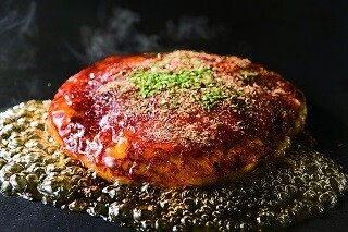 道とん堀、綿あめを焦がした「クレームブリュレお好み焼き」発売