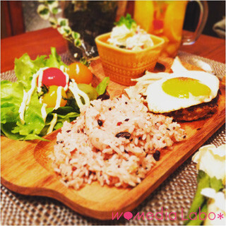 あなたの写真"盛りすぎ"てない? SNSの料理写真はどう見られているのか