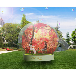 東京都港区の芝生広場に謎の巨大カプセル出現! 中で"完璧な一杯"を無料体験