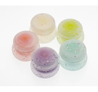 ガラス素材でできた「ミニ骨壷」が2015年度グッドデザイン賞を受賞