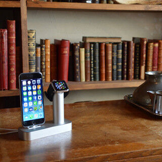 サンコー、iPhoneとApple Watchを同時に充電できるアルミ製充電スタンド