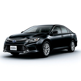 トヨタ「カムリ」を一部改良、内外装に変更を加えて上質感を演出