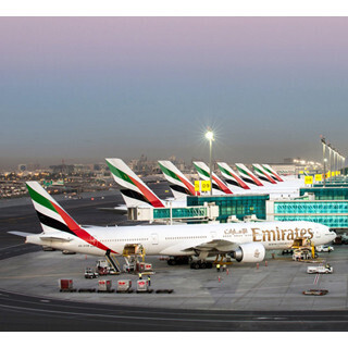 エミレーツ、テレビCMにジェニファー・アニストン - 悪夢から極上のA380へ