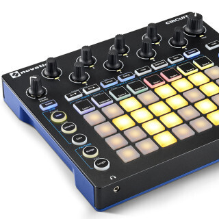 グリッドベースの最新グルーブボックス「Novation Circuit」を発売
