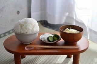 うだま飯 (1) 昔話に出てくるご馳走「白い米の飯」を作って食ってみた