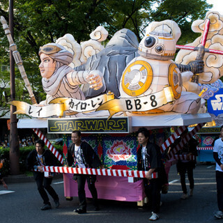 神奈川県川崎市にスター・ウォーズねぶた4台登場! 大熱狂パレードの全貌
