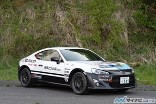 新劇場版『頭文字D』公開記念! 「頭文字D」ラッピングカーがラリーに参戦