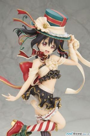 アルター、『スクフェス』よりクリスマスカラーの「矢澤にこ」を立体化