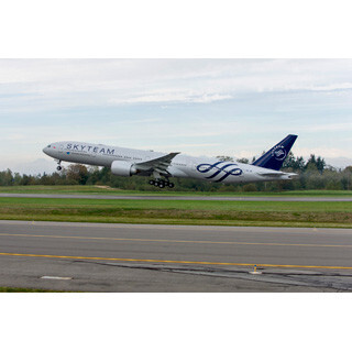 ガルーダ・インドネシア、スカイチーム塗装のボーイング777-300ERを受領