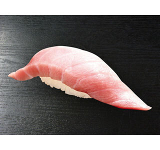 くら寿司、大とろと中とろを一貫100円で提供するキャンペーンを開催