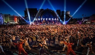 USJ、3,000人のゾンビがダンスで熱狂!「スペシャル･ゾンビ･モブ」開催