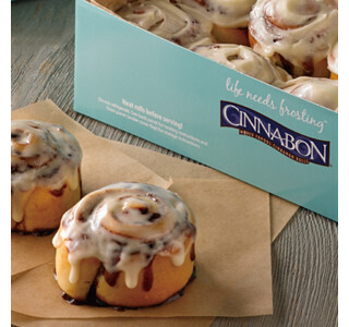 東京都・新橋に「シナボン」の期間限定テイクアウトショップがオープン