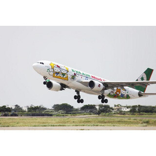 エバー航空、ハローキティづくしの「ハローキティジェット」を関空線に投入