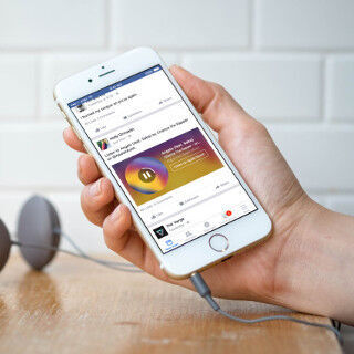 Facebook、Apple MusicとSpotifyの曲をシェアできる機能「Music Stories」