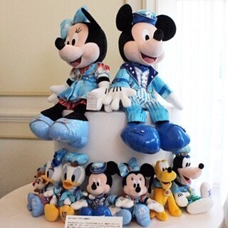 ディズニーシー、15周年イベントのグッズ&アートお披露目!「D23」特別展示