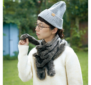 猫を首に巻いてマフラーに!? フェリシモから猫マフラーが発売