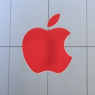 12月1日、世界エイズデーでApple Storeのロゴが赤く染まる