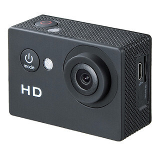 ハウジング装着で30m防水になるHDアクションカメラ