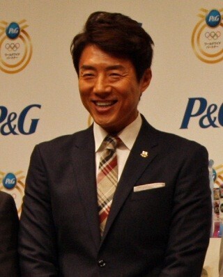 流行語大賞、2015年は「トリプルスリー」「爆買い」に