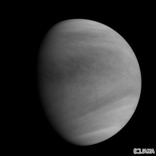 JAXAが「あかつきは金星の衛星になった」と発表、驚きの観測画像も公開