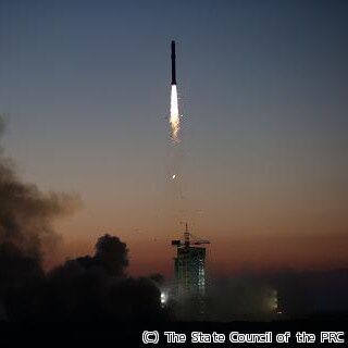 中国、ダークマターの検出に挑む探査衛星「悟空」を打ち上げ