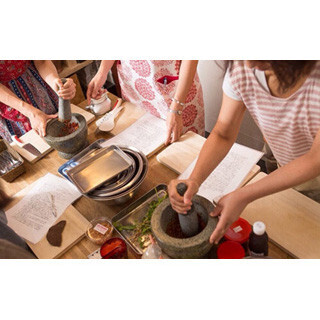 東京都渋谷区で、パクチスト必見のパクチー専門料理講座を開催