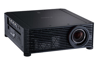 キヤノン、約600万円の世界最小・最軽量4Kプロジェクター