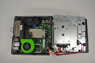 写真で見る富士通春モデル - Core i7-6700T搭載の小型デスクトップ「ESPRIMO WD1/X」の中身は?