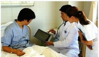 富士通、タブレット利用の愛知県がんセンター中央病院患者向けシステム