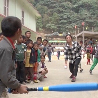 片岡安祐美と春香クリスティーン、大家族のもとで国際花嫁修業に挑戦