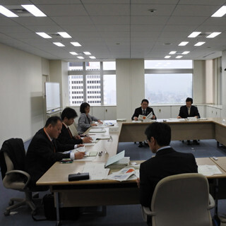 組み体操、一律中止にはせず - 東京都「判断は各学校で」