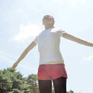 深呼吸するだけでダイエットに?  ‐ ストレスによるドカ食い防止効果も