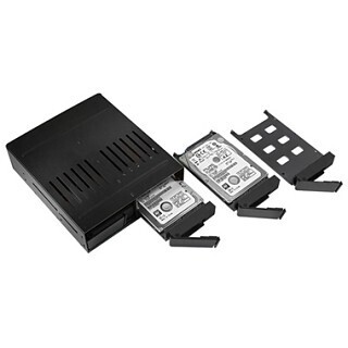 センチュリー、PCケースの5インチベイに装着する3種類のリムーバブルラック