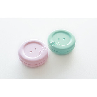 ハグすると何かが起こる「ボタン」のコンセプトモデルを発表